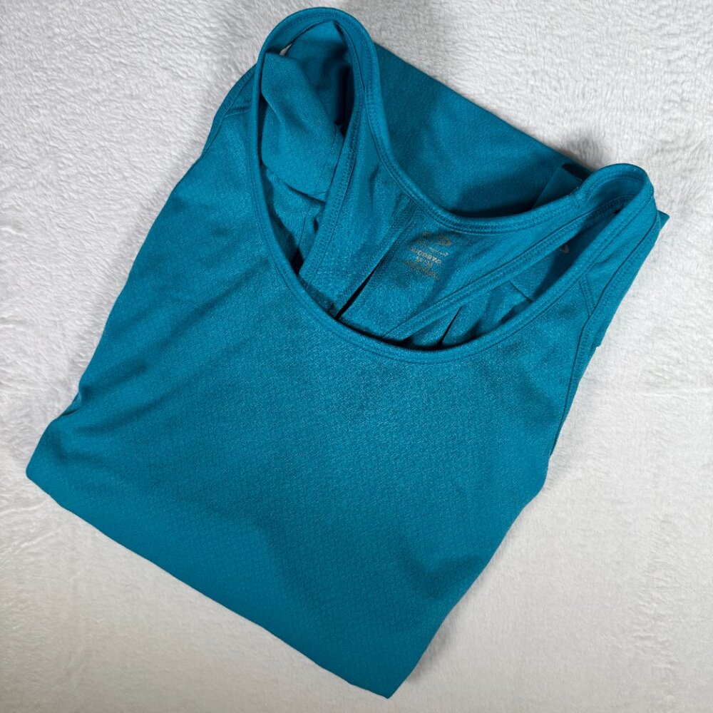 CHAMPION DUO DRY WOMEN'S‎ SIZE M BLUE RACER BACK TANK TOP